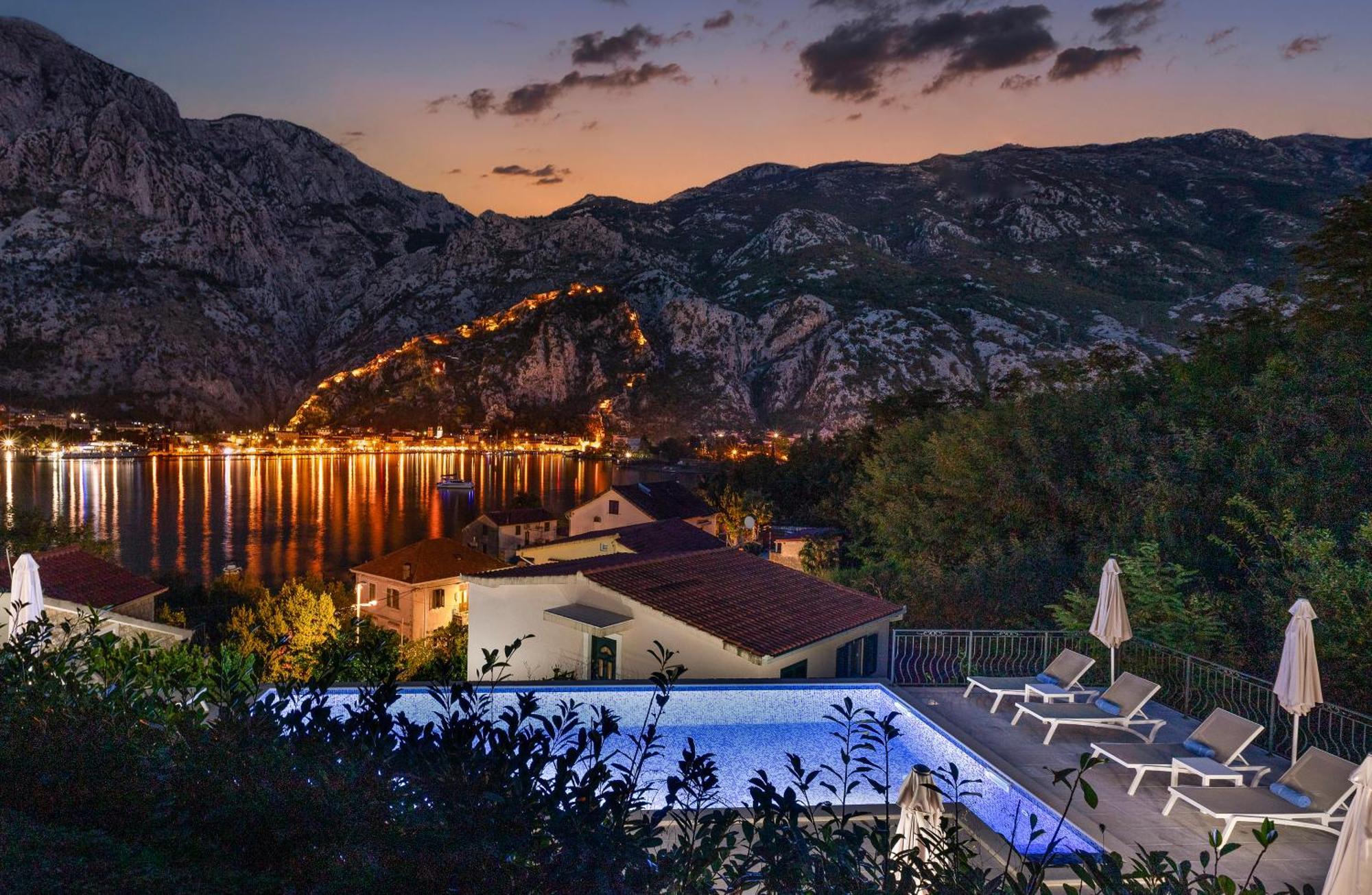 Apartments Doncic โกตอร์ ภายนอก รูปภาพ