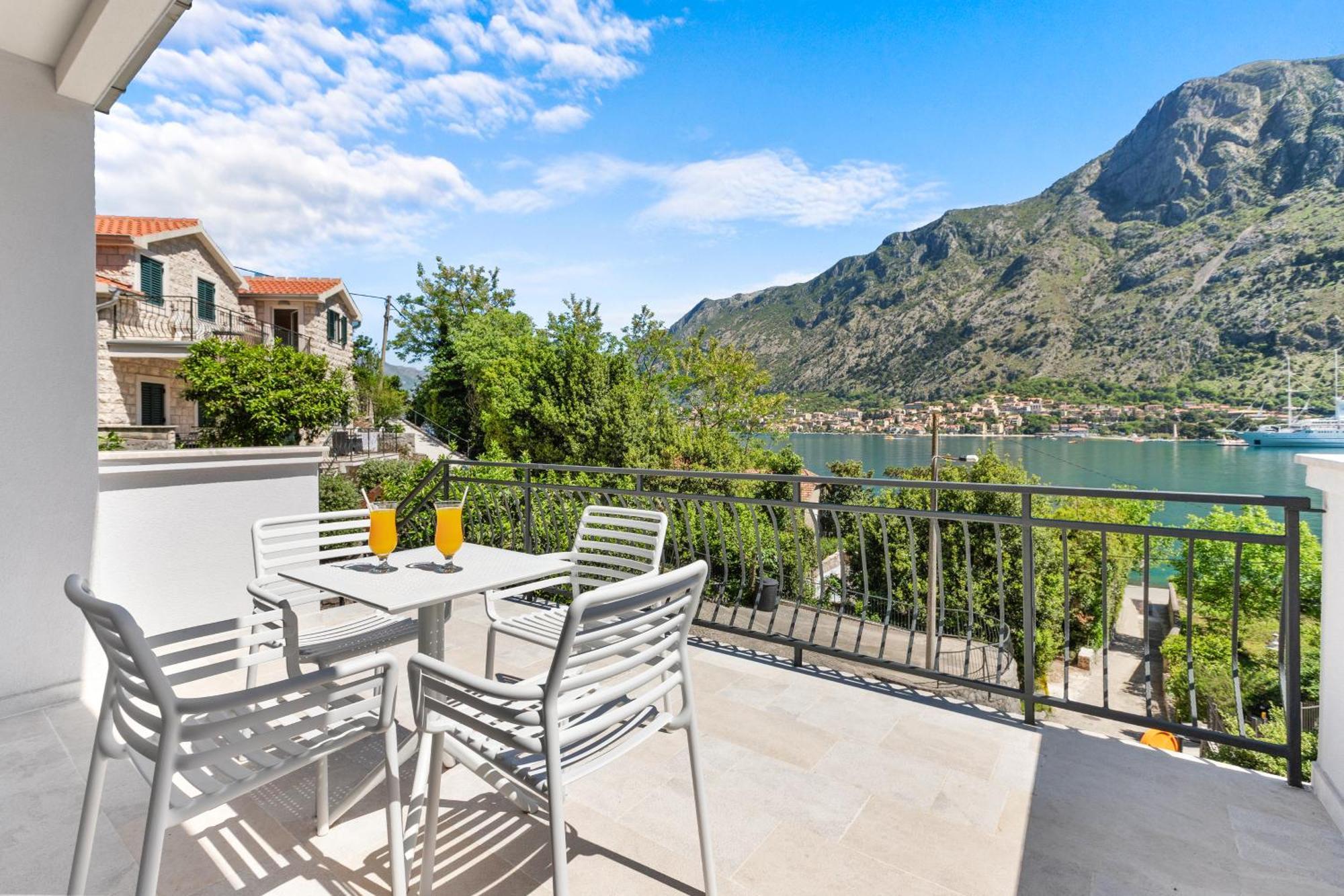 Apartments Doncic โกตอร์ ภายนอก รูปภาพ