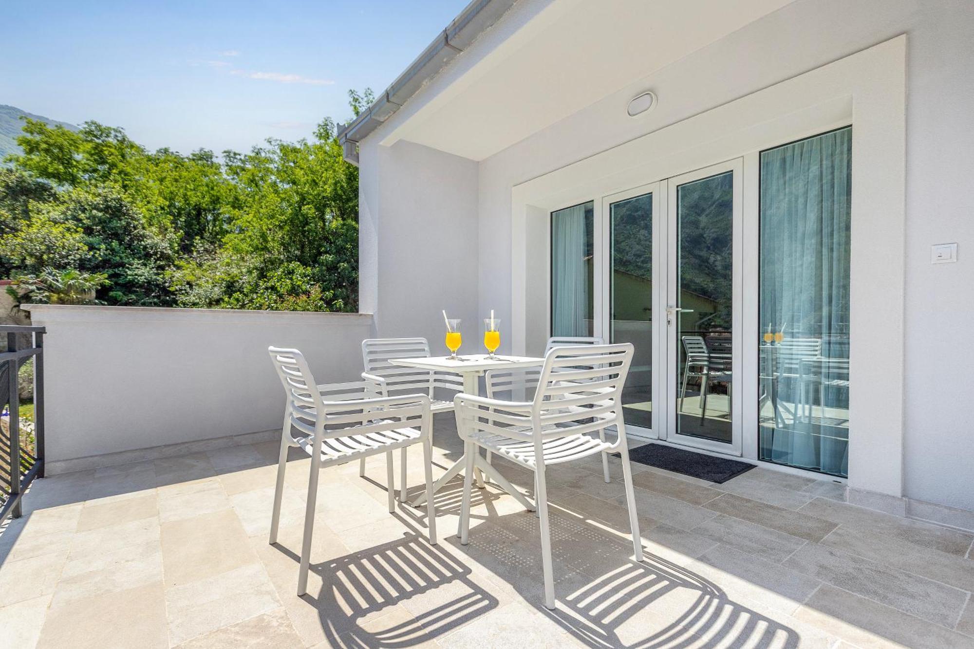Apartments Doncic โกตอร์ ภายนอก รูปภาพ
