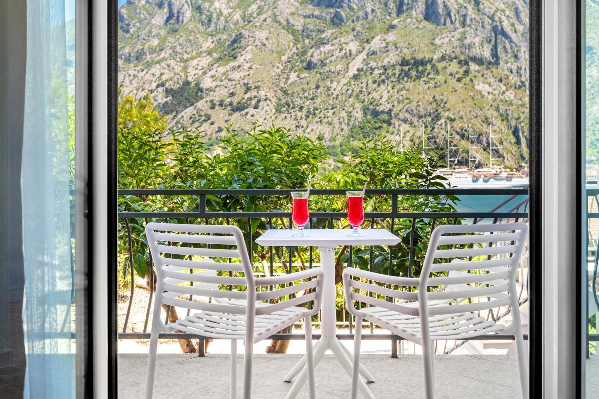 Apartments Doncic โกตอร์ ภายนอก รูปภาพ