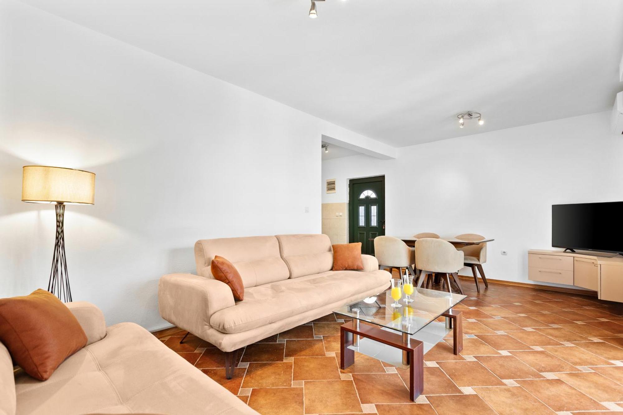 Apartments Doncic โกตอร์ ภายนอก รูปภาพ