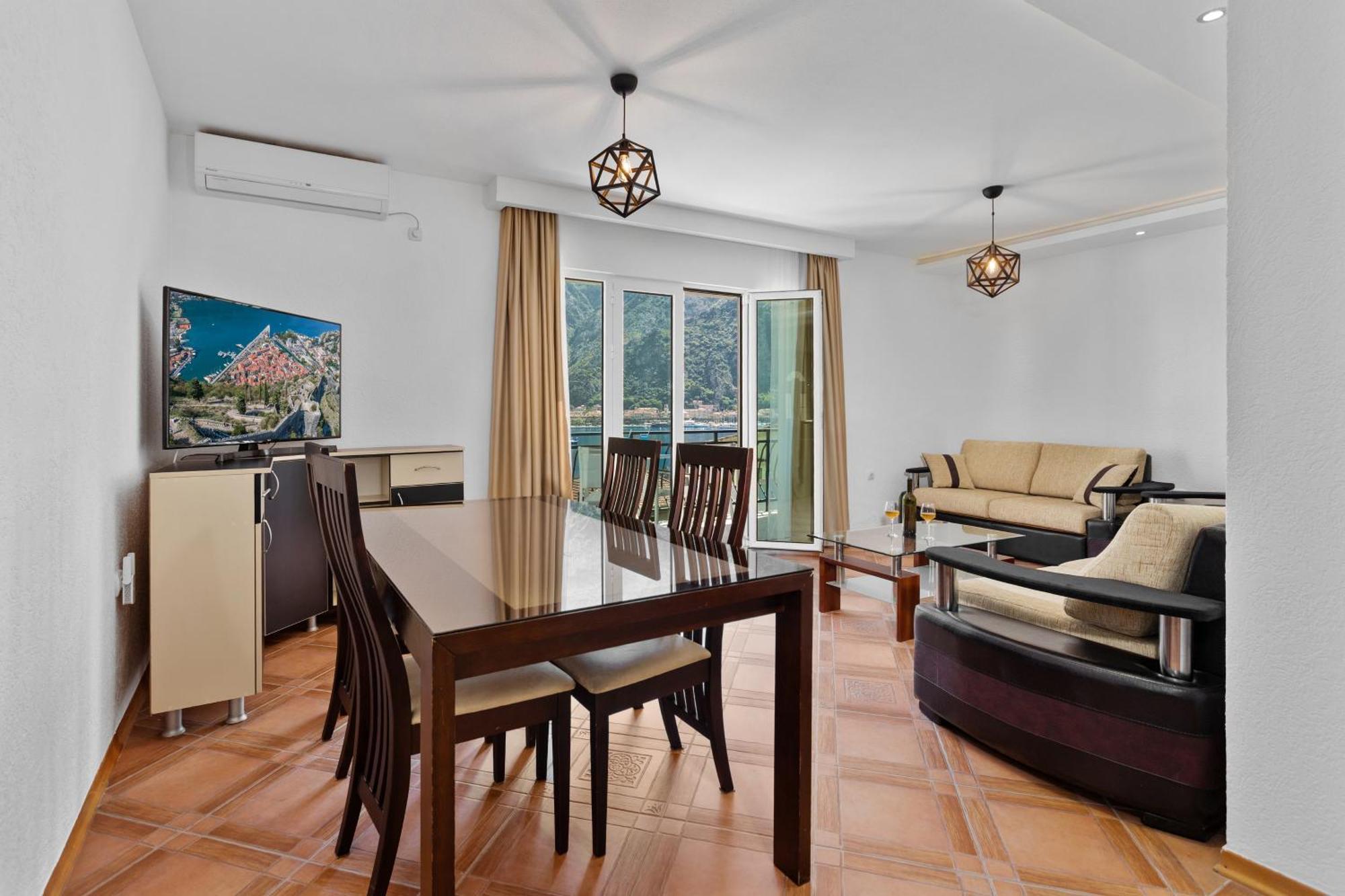 Apartments Doncic โกตอร์ ภายนอก รูปภาพ