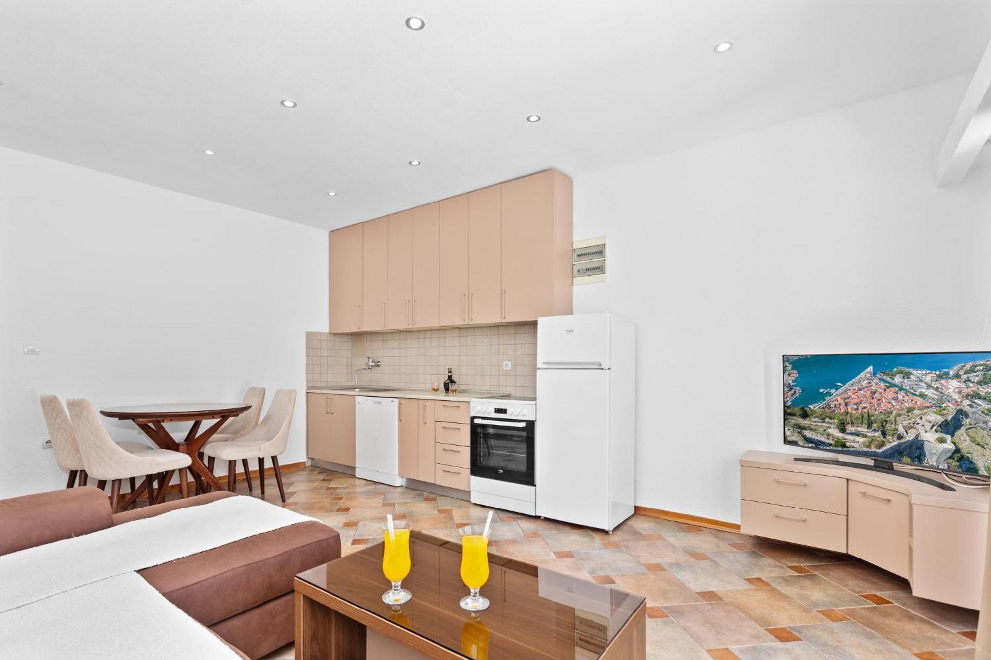 Apartments Doncic โกตอร์ ภายนอก รูปภาพ