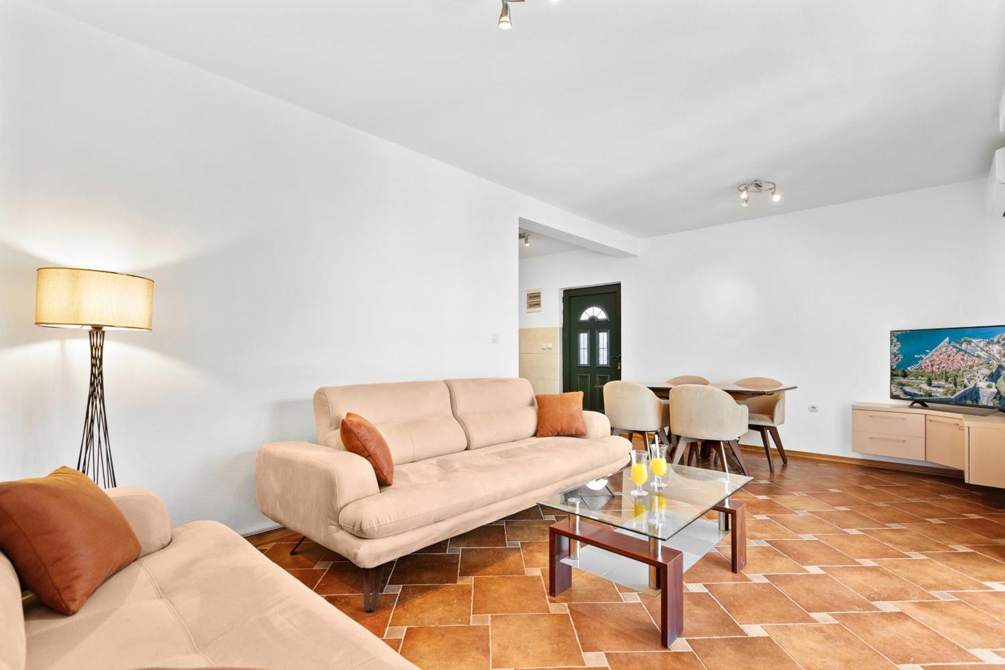 Apartments Doncic โกตอร์ ภายนอก รูปภาพ