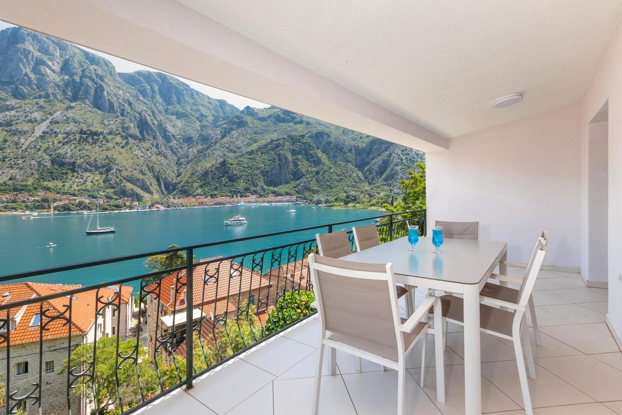 Apartments Doncic โกตอร์ ภายนอก รูปภาพ